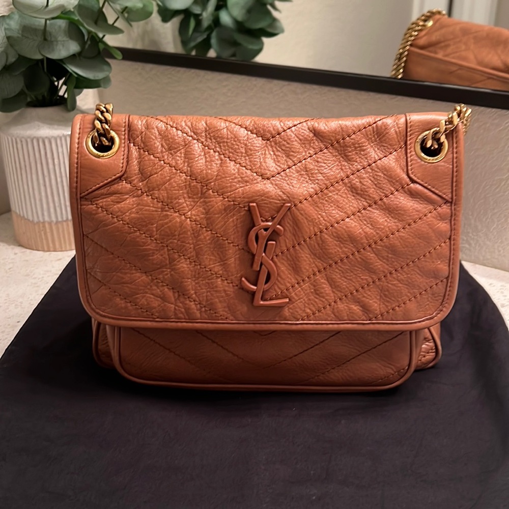 YSL Niki Medium